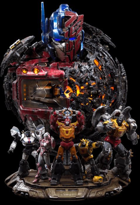 Transformers Gets Its Most Epic Tribute to Optimus Prime & G1