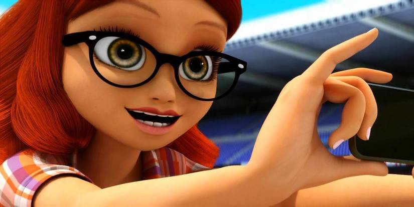 Alya from Miraculous Ladybug filming on her phone.