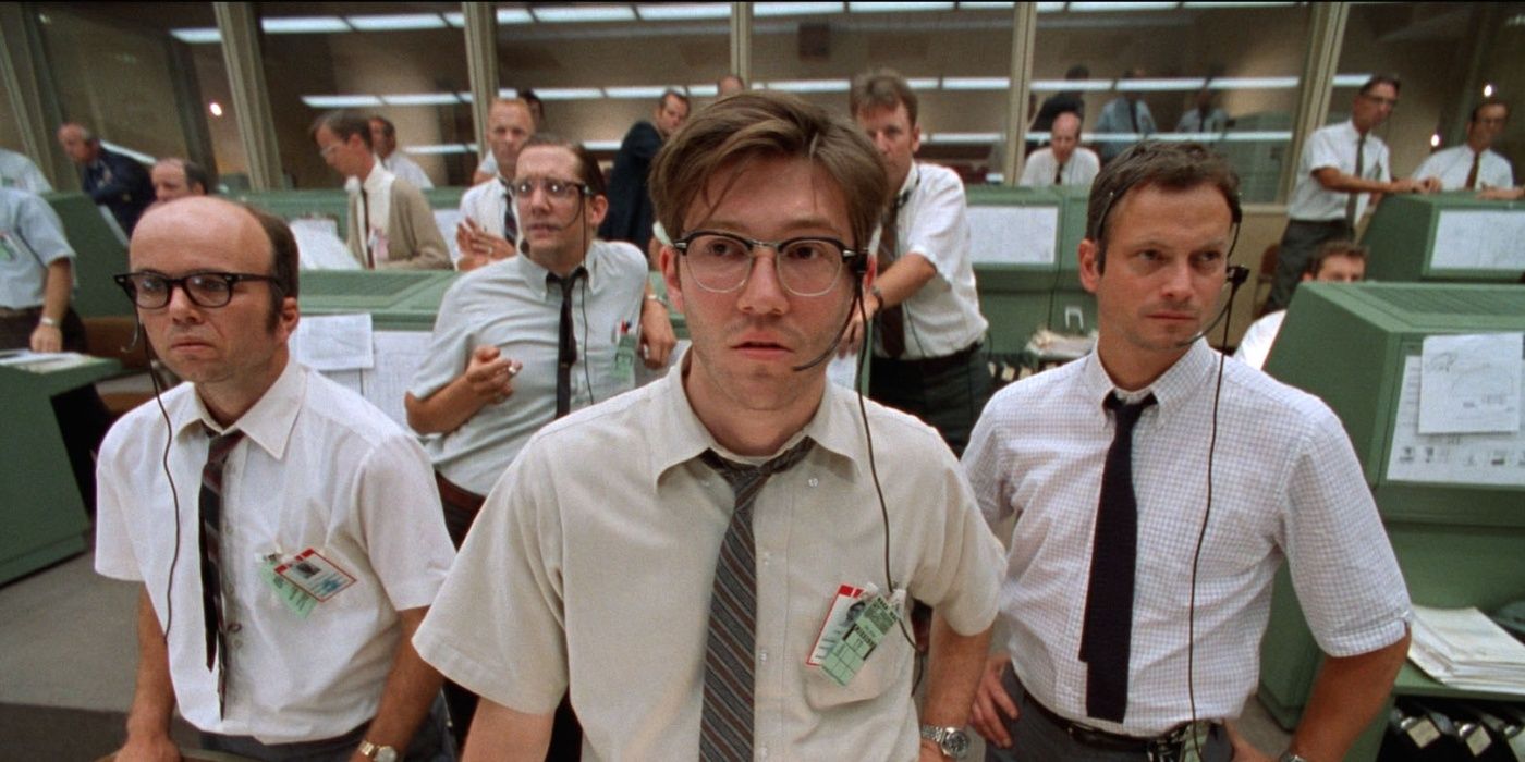 30 Years Later, Tom Hanks’ 94% RT Sci-Fi Classic Lifts Off Again With ...