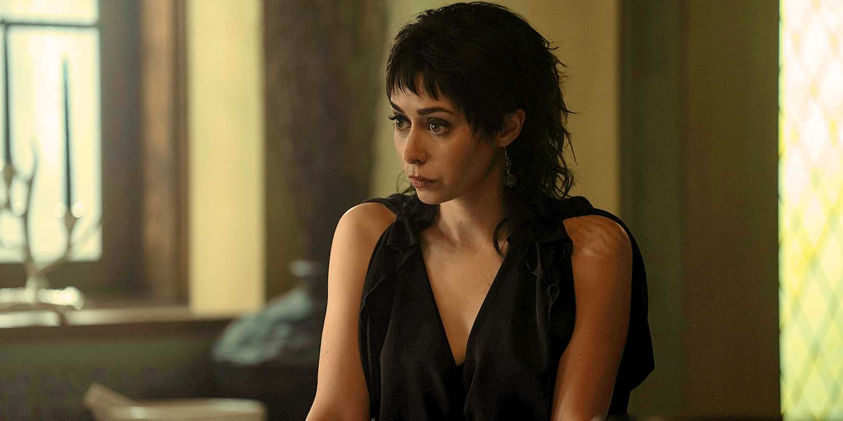 Cristin Milioti stars as Sofia Falcone in The Penguin