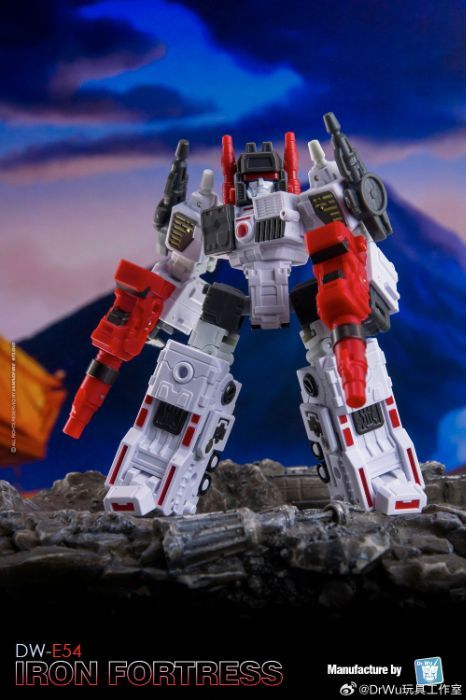 A Classic G1 Transformers Action Figure Gets Modern Recreation in New ...