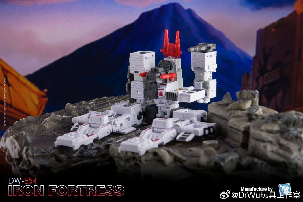 A Classic G1 Transformers Action Figure Gets Modern Recreation in New ...