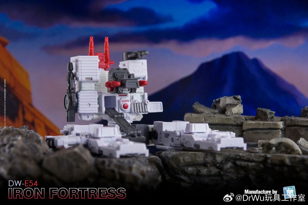 A Classic G1 Transformers Action Figure Gets Modern Recreation in New ...