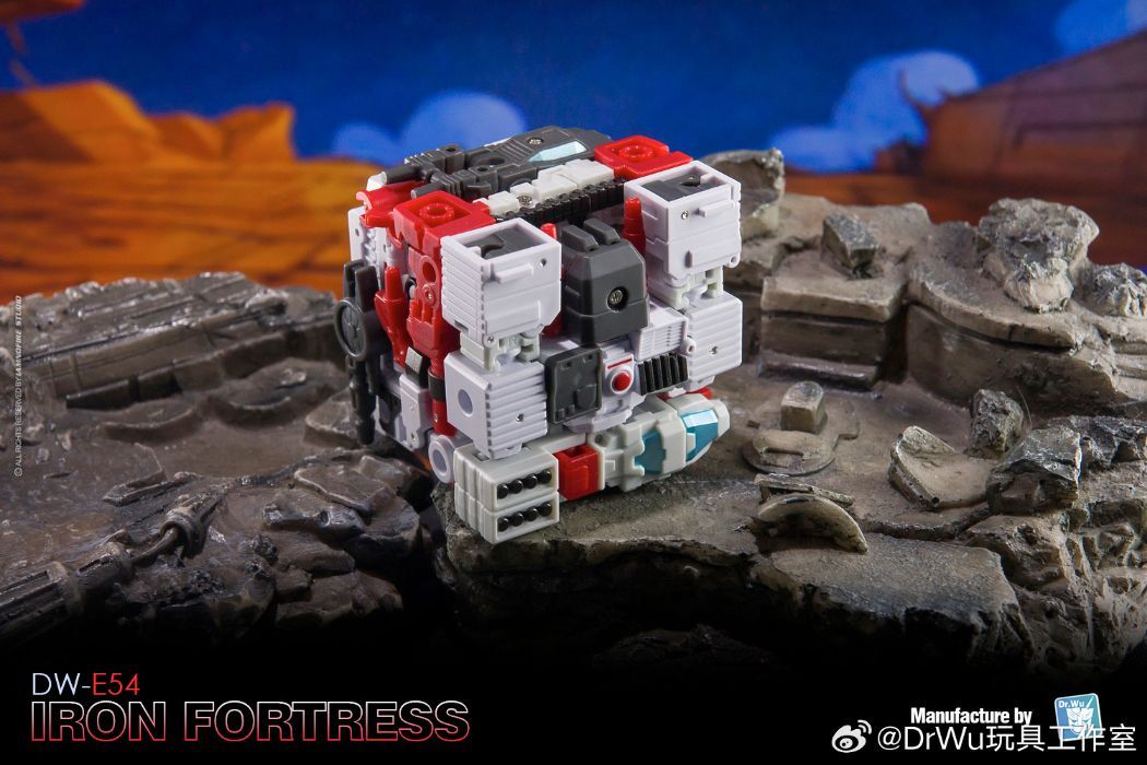 A Classic G1 Transformers Action Figure Gets Modern Recreation in New ...