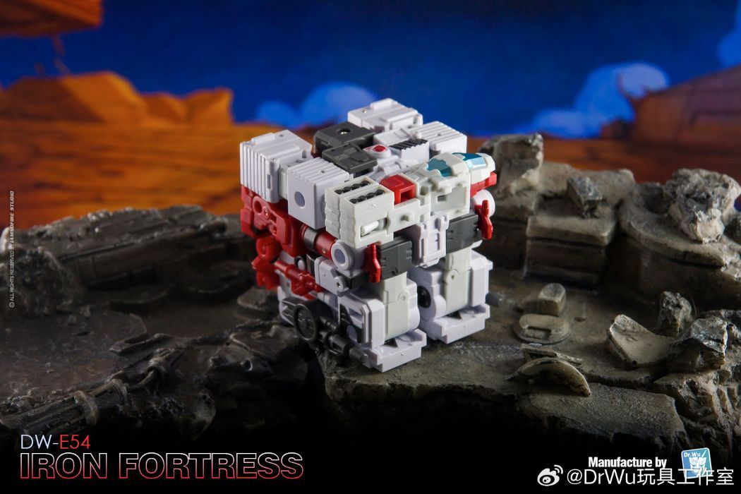 A Classic G1 Transformers Action Figure Gets Modern Recreation in New ...