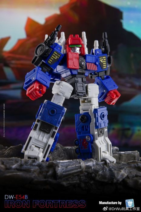 A Classic G1 Transformers Action Figure Gets Modern Recreation in New ...