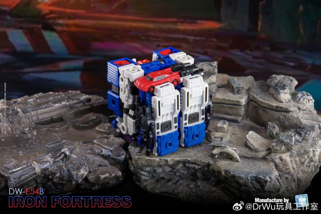 A Classic G1 Transformers Action Figure Gets Modern Recreation in New ...