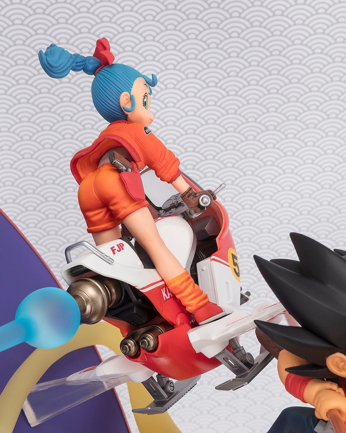 hide様バンダイ THE CHRONICLE OF GOKU ブルマ 2体 Dragon Ball Recreates Its First-Ever Shonen Jump Cover in New