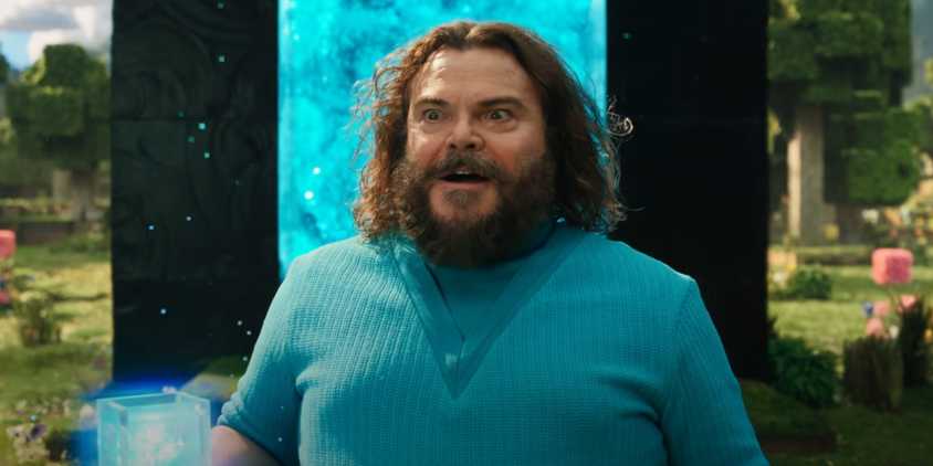 Steve Exploding Bomb Minecraft Jason Momoa Takes On an Exploding Creeper in New Minecraft Movie Trailer