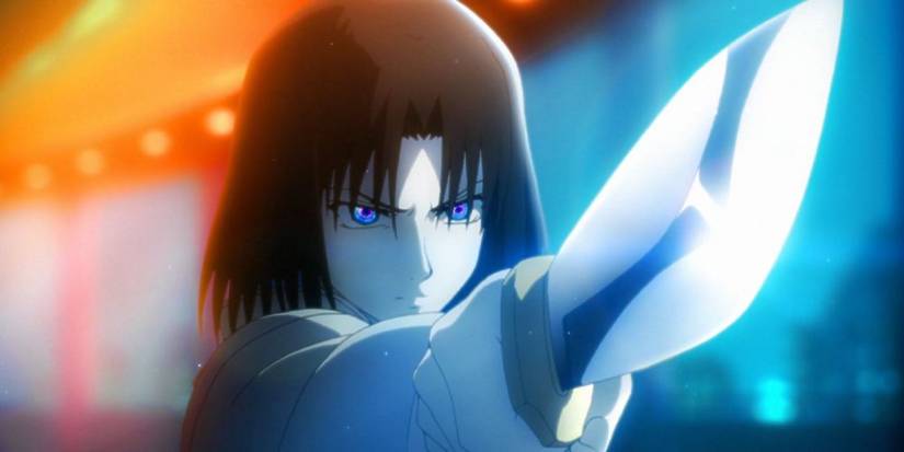 Shiki Ryogi is wielding a short sword while glaring in Garden of Sinners: Paradox Spiral.