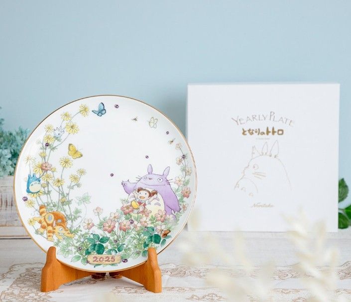 TOTORO 1999 YEARLY PLATE ©NIBARIKI JAPAN TOTORO 1999 YEARLY PLATE ©NIBARIKI JAPAN TOTORO 1999 YEARLY PLATE
