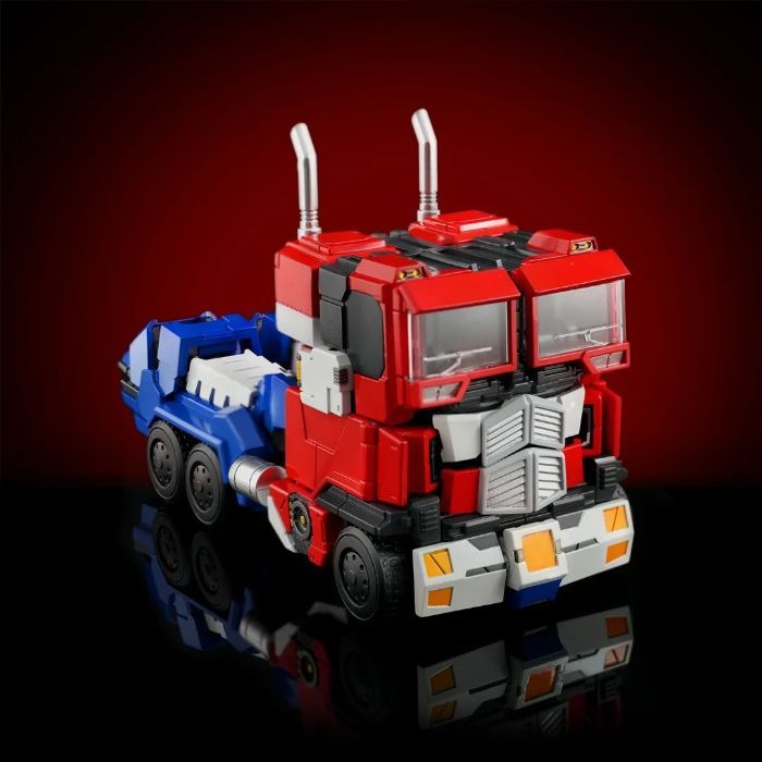 Classic Transformers Gets a New Look With Stylized Reveal of G1