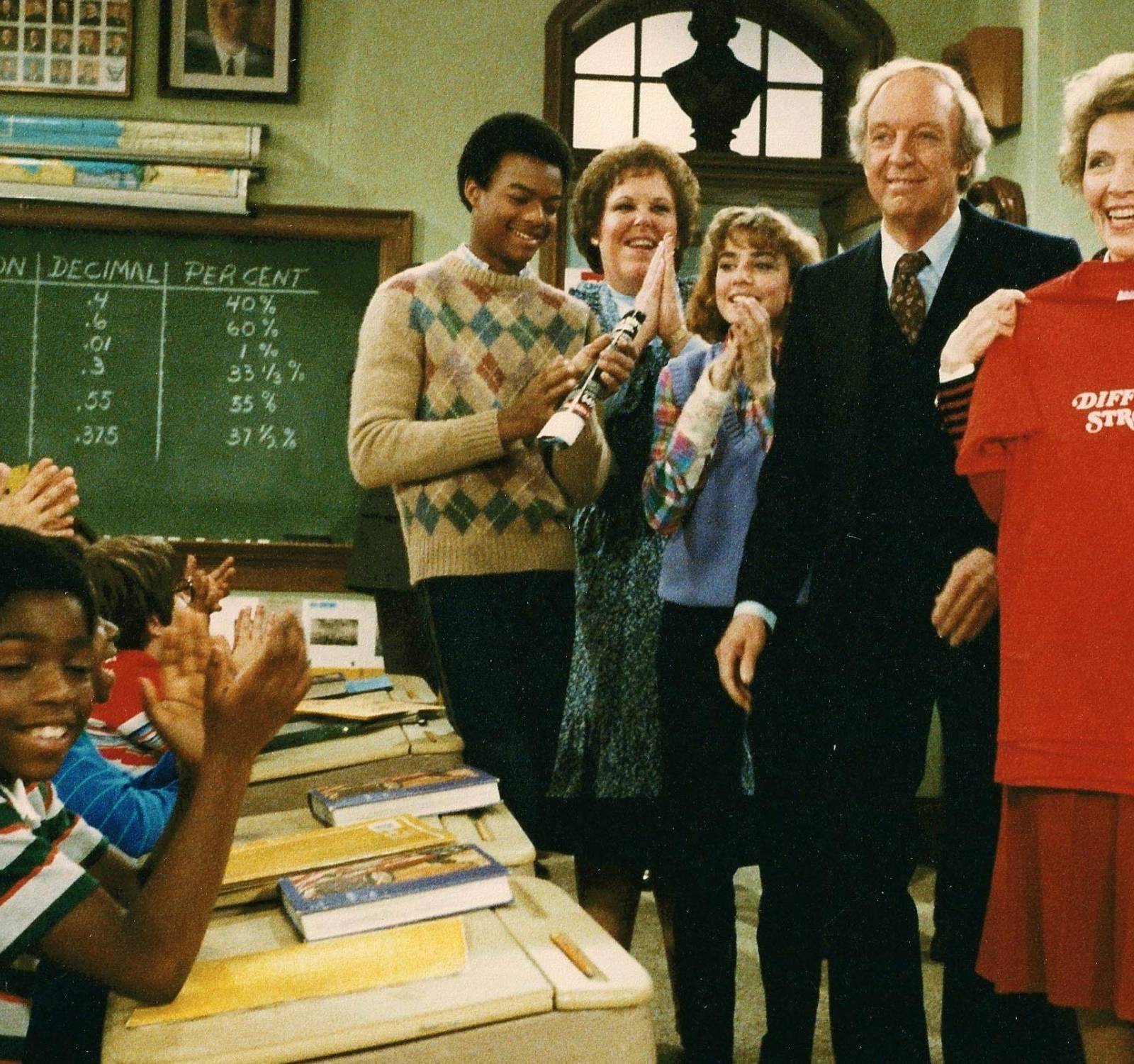 10 Cameos in Popular TV Shows That Make Absolutely No Sense, image size:1600x1500