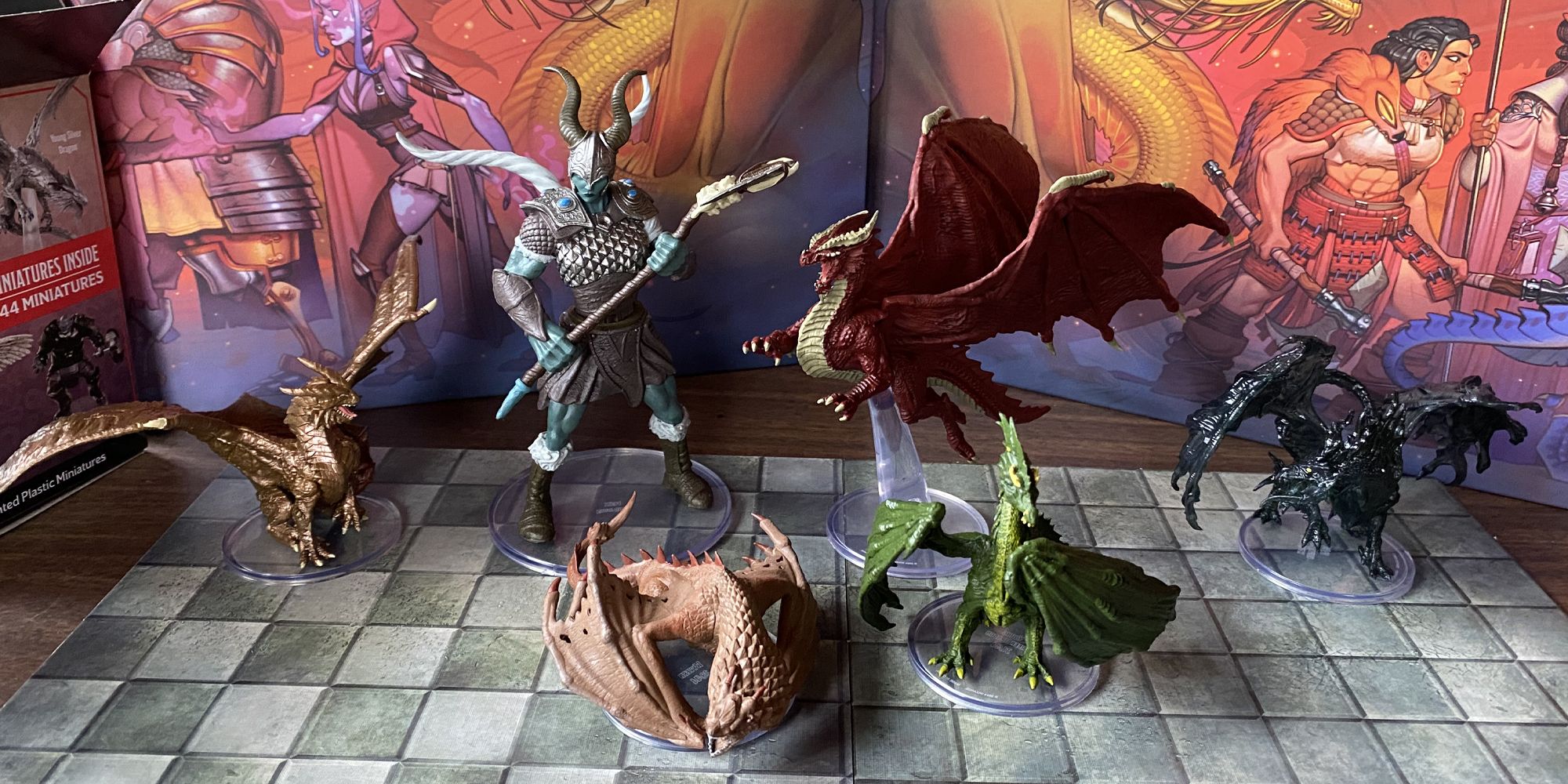 WizKids D&D: Icons of the Realms Return of the Dragons Booster Brick ...