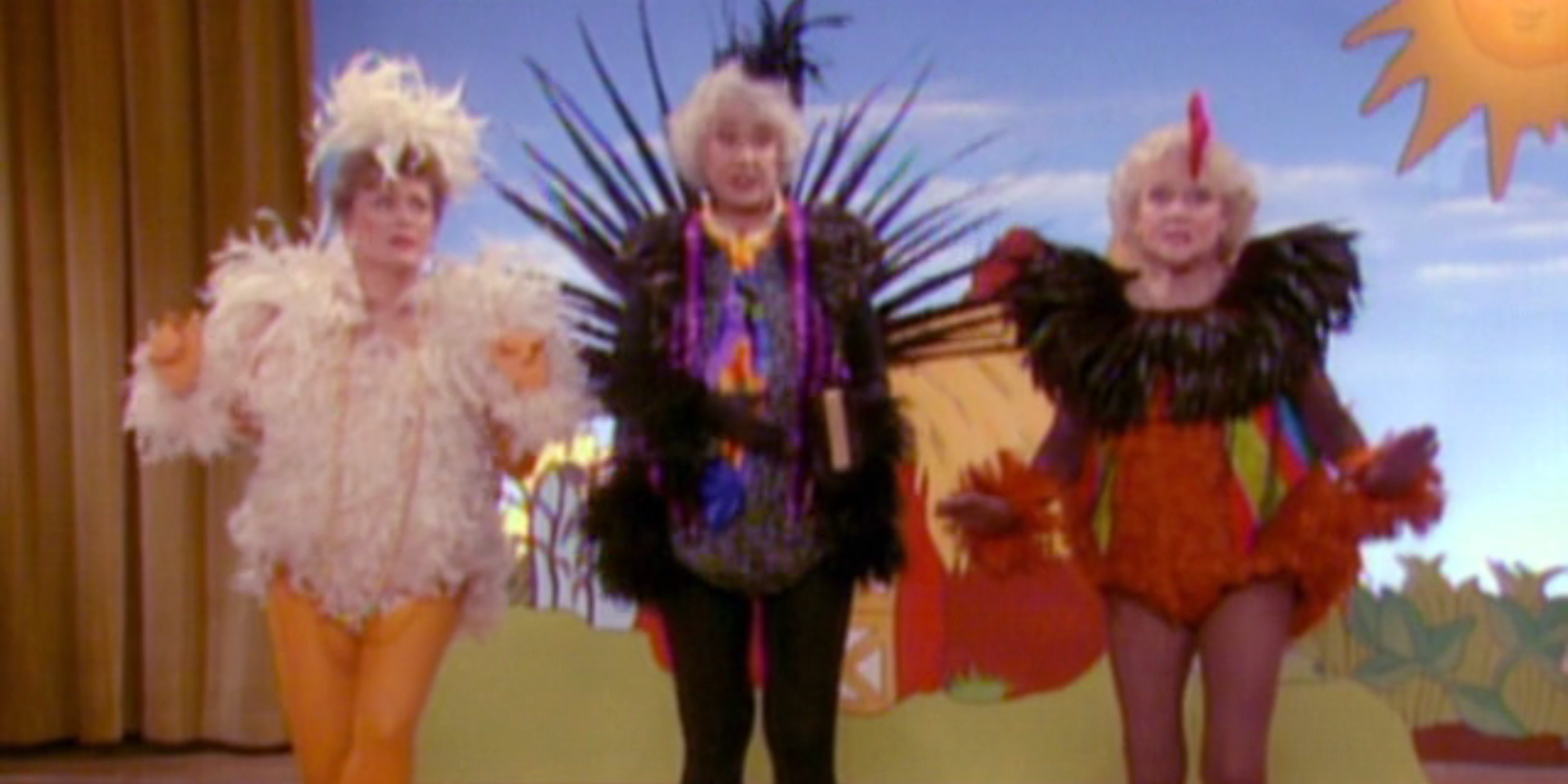 The Golden Girls - Blanche, Dorothy e Rose interpretam Henny Penny