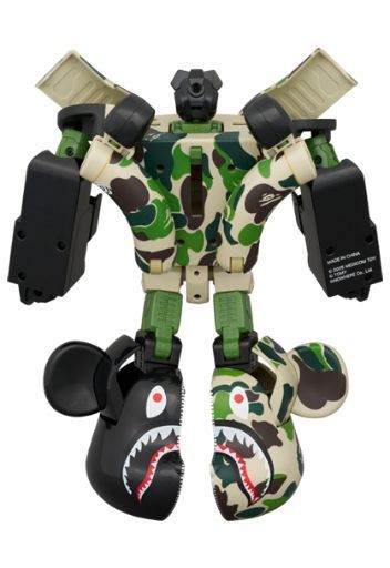 BAPE® X TRANSFORMERS X BE@RBRICK CAMO A BATHINGAPE® X BE@RBRICK X TRANSFORMERS | bape.com