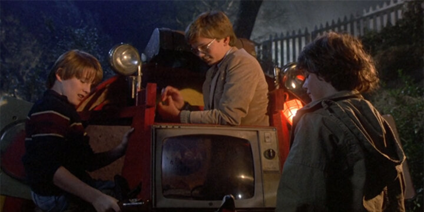 This 40-Year-Old Cult Classic Sci-Fi Film Starred Two of Hollywood’s ...