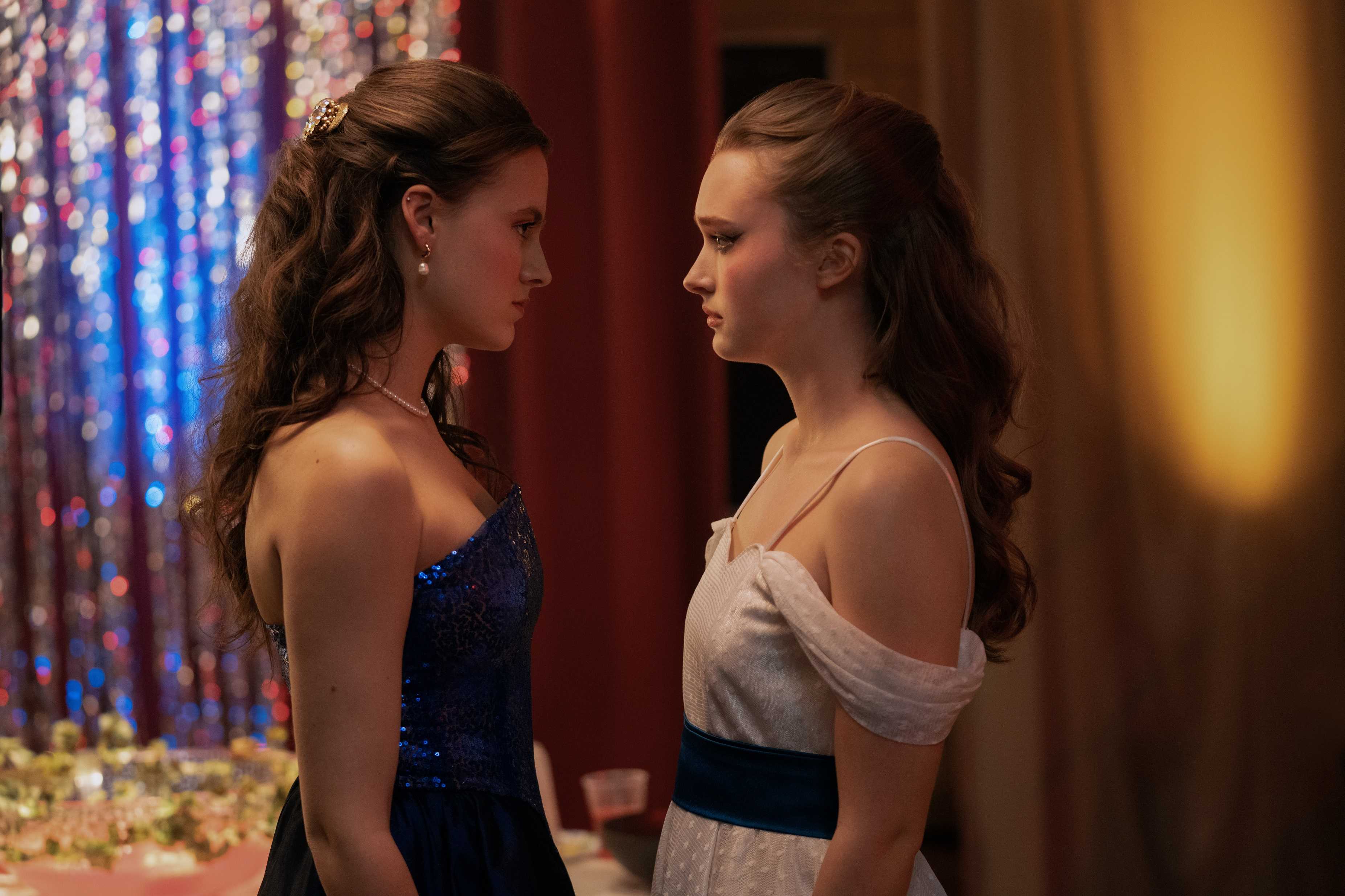 Deviantart Prom Date Fear Street: Prom Queen Sets Netflix Premiere Date