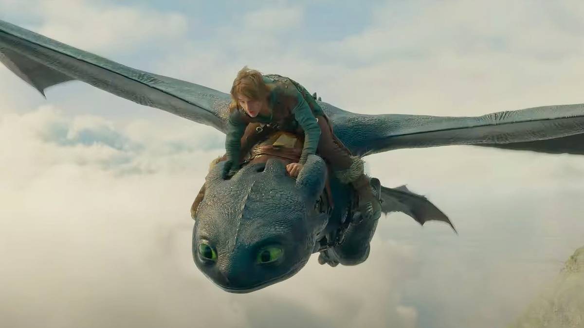 New Live-Action How to Train Your Dragon Image Introduces Toothless ...