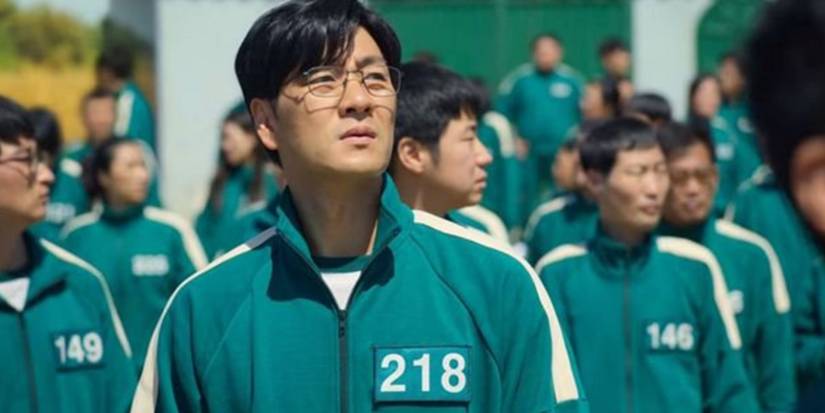 Sang-woo prepares for Red Light, Green Light on Squid Game