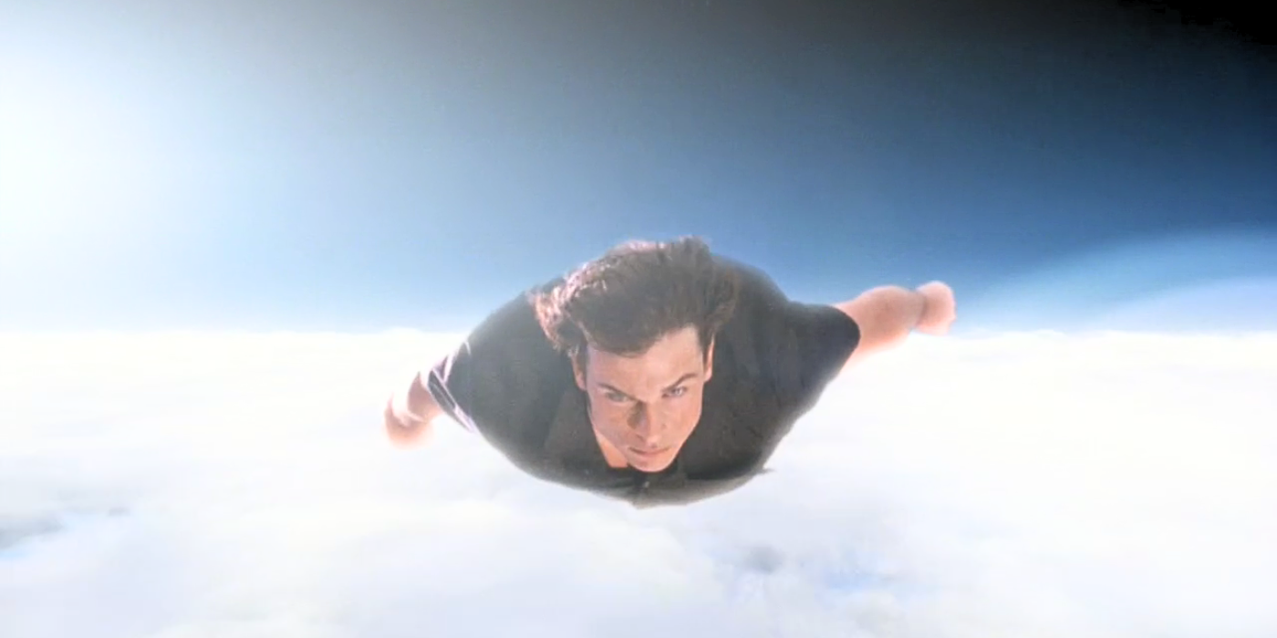 When Does Clark Learn to Fly in Smallville? (& Every Time He Got Close)