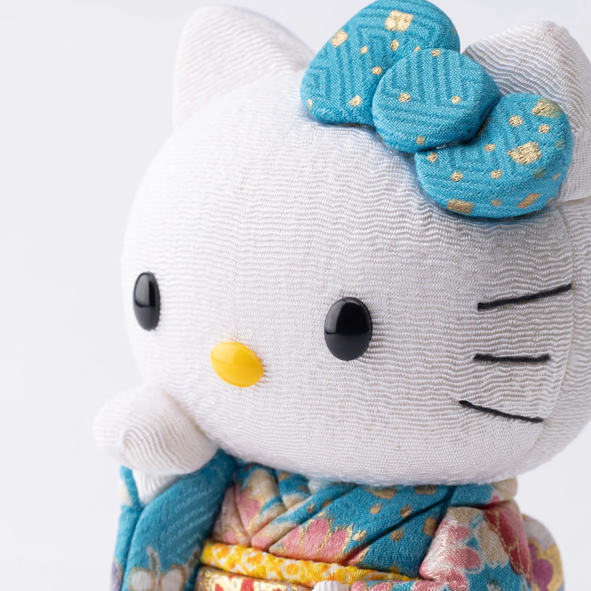 Hello Kitty Oozes Elegance & Refinement in New Limited-Edition