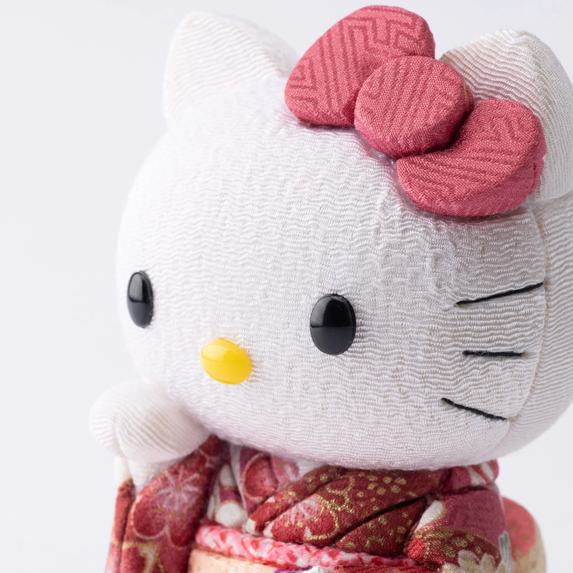 Hello Kitty Oozes Elegance & Refinement in New Limited-Edition Kimono ...