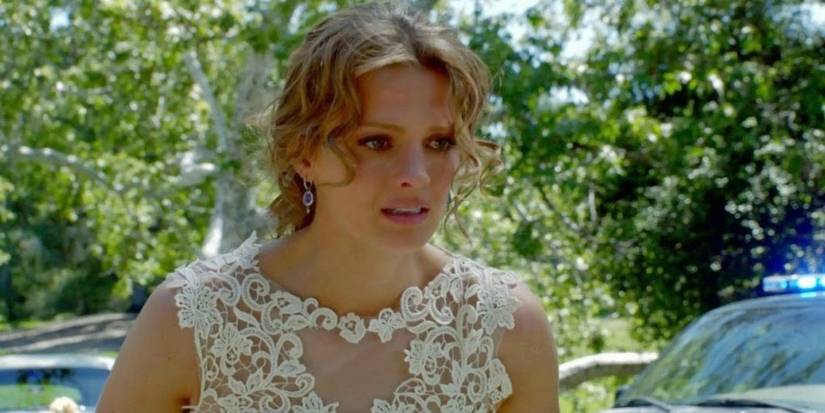 Beckett looks distressed while wearing a wedding dress in the Season 6 finale of Castle.