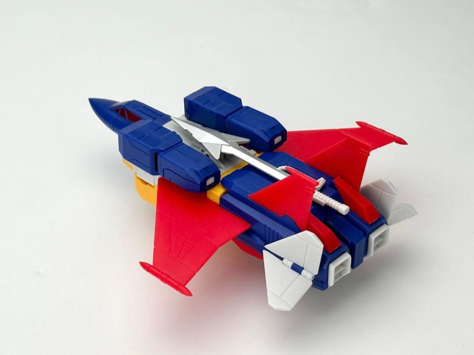 An Anime-Exclusive Transformers Autobot Gets New Prototype Reveal After ...