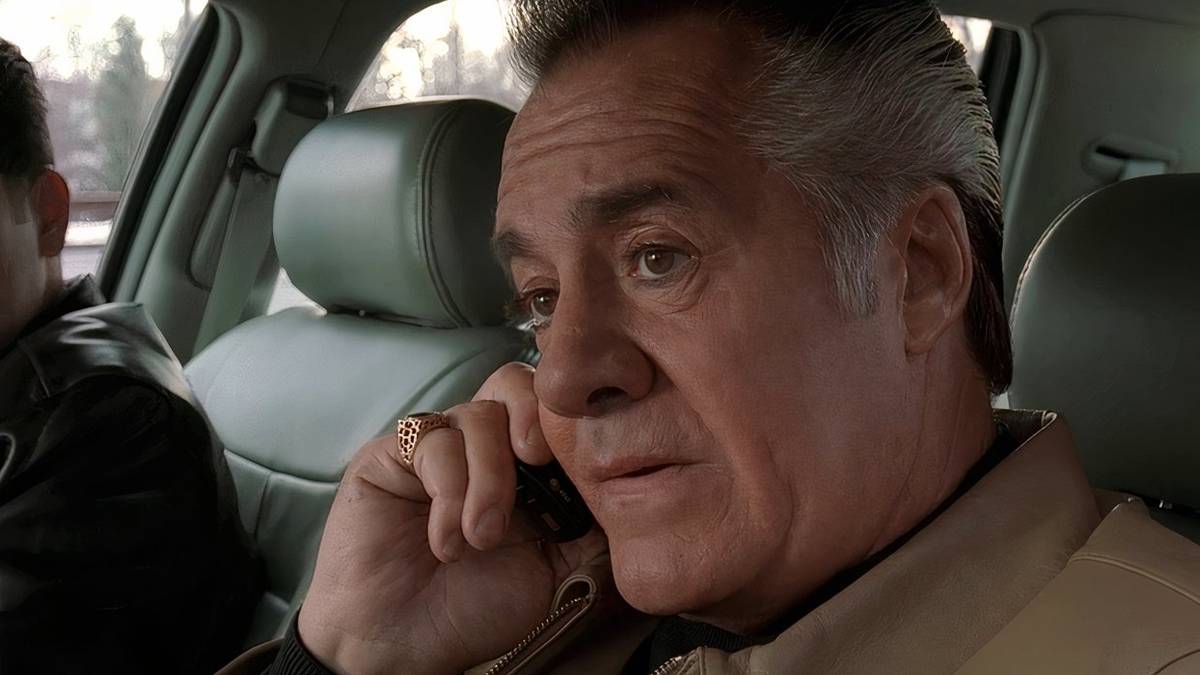 Tony Soprano's Fate Was Quietly Spoiled by Paulie Walnuts