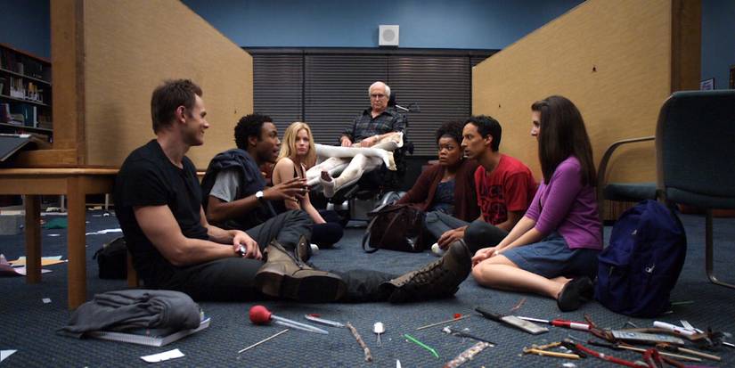 10 Best Found Family Sitcoms of All Time