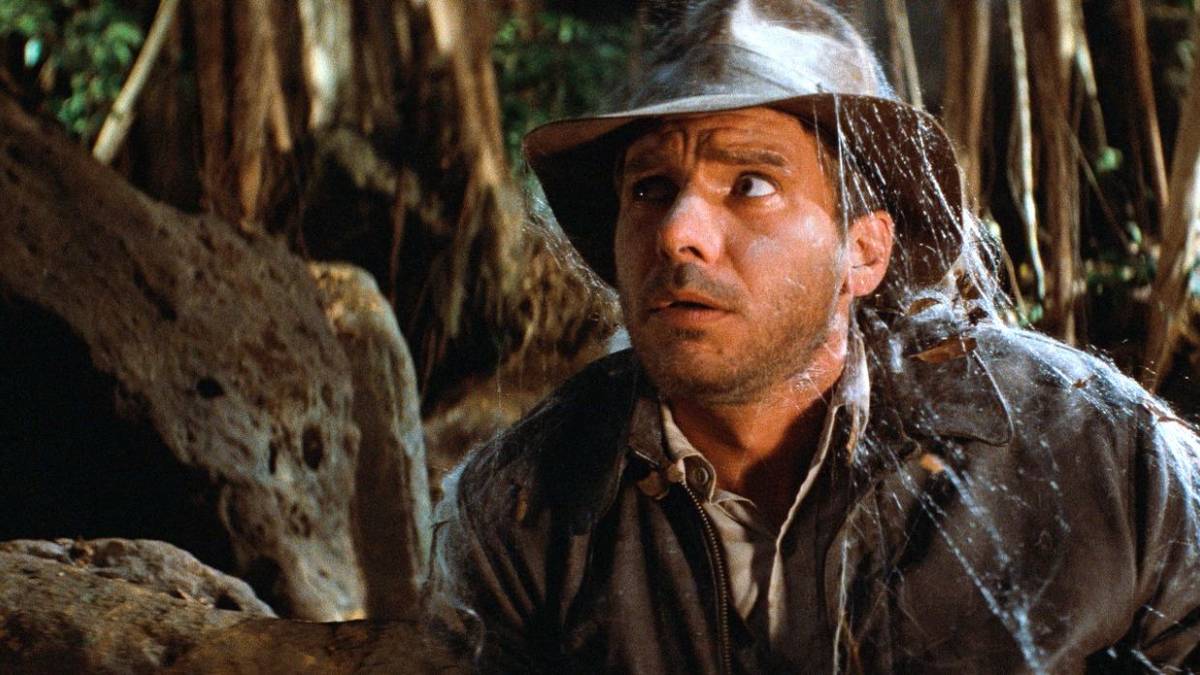 Alfred Molina Recalls Steven Spielberg's Advice on Raiders of the Lost ...