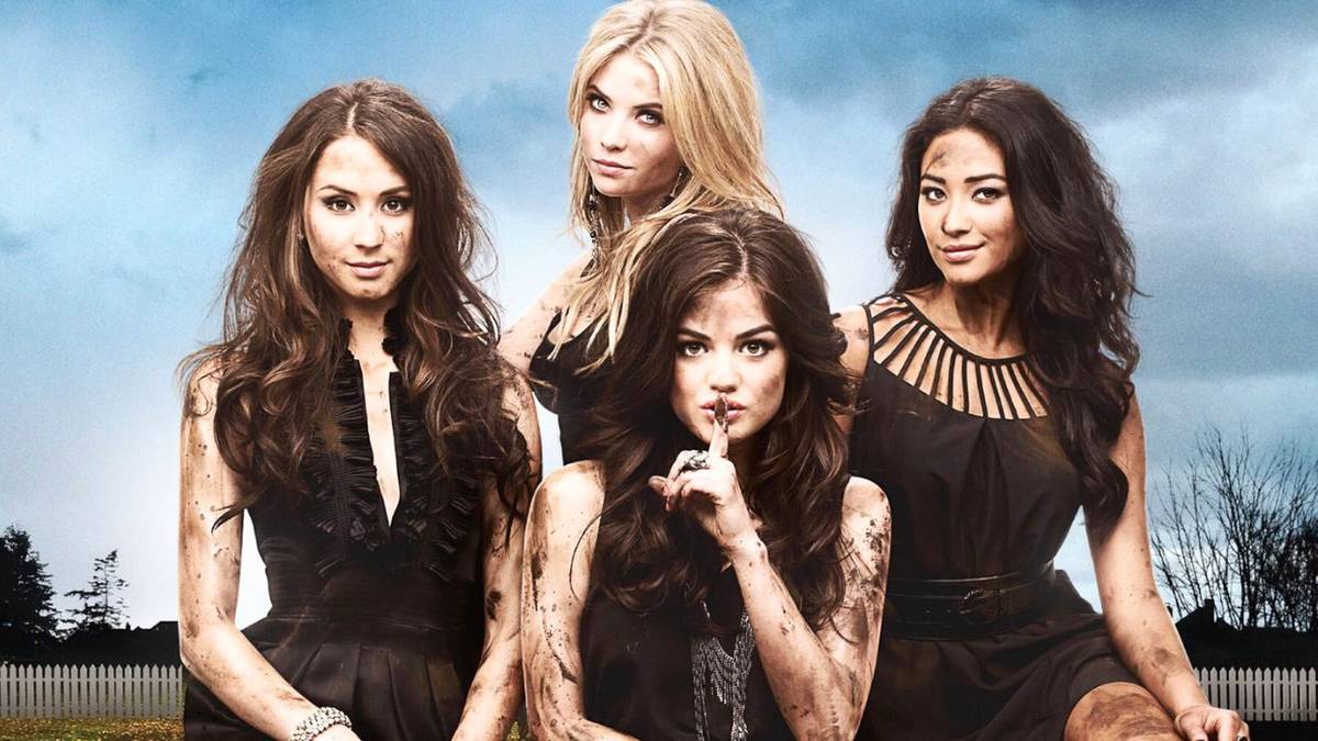 'That Would've Made No Sense': Pretty Little Liars Star Dishes on 'A ...
