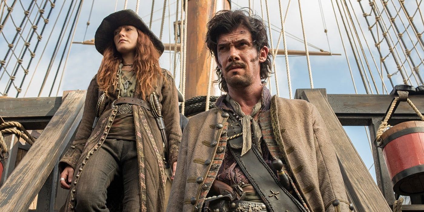 Toby Schmitz as Jack Rackham and Clara Paget like Anne Bonny of the television series Black Sails