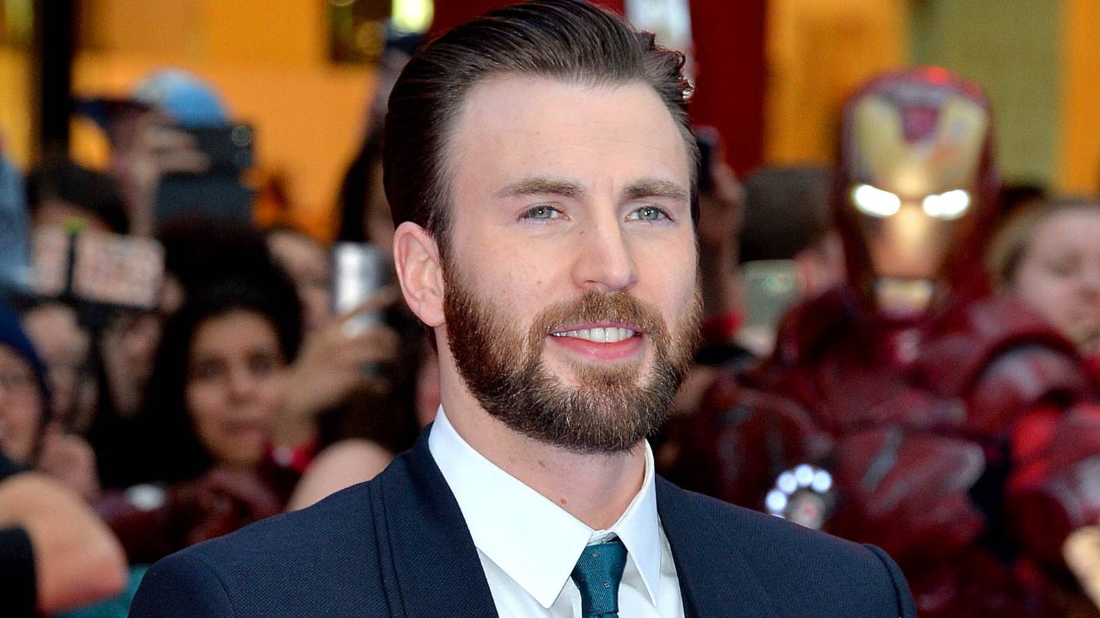 Chris Evans' 20-Year-Old Sci-Fi Comedy Surges on Streaming, And You Can ...