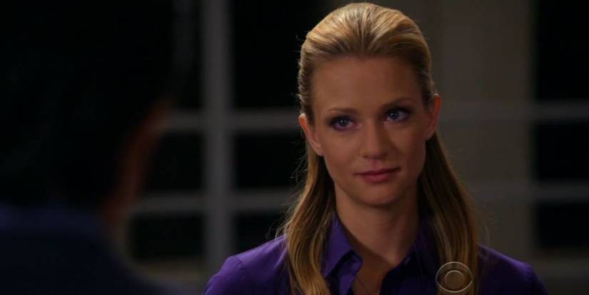 JJ, wearing purple, informs Hotch she is leaving the BAU in Criminal Minds