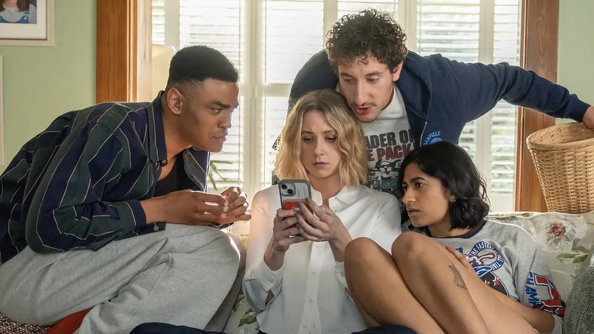 FX's 8-Part Friends Replacement Climbs the Charts 1 Month Ahead of Return