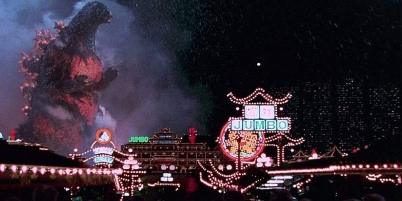 Godzilla crosses the city of Godzilla against Destoroyah.