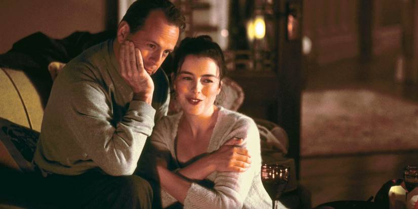 26 Years Later, I Just Realized M. Night Shyamalan Spoiled The Sixth Sense's Twist in the First 5 Minutes (& It Went Over Everyone's Head)