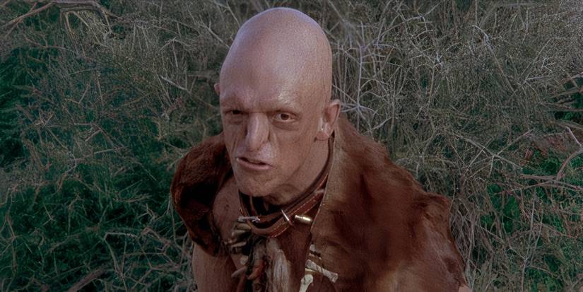 Michael Berryman in the hills with eyes