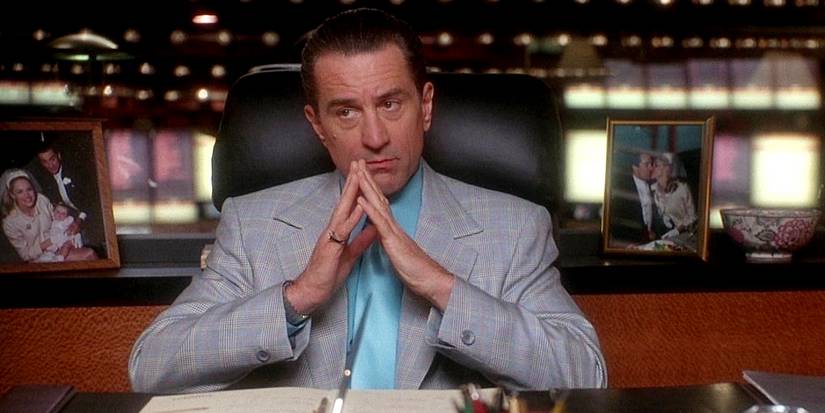 Ace sits at his desk in the casino in Casino 1995