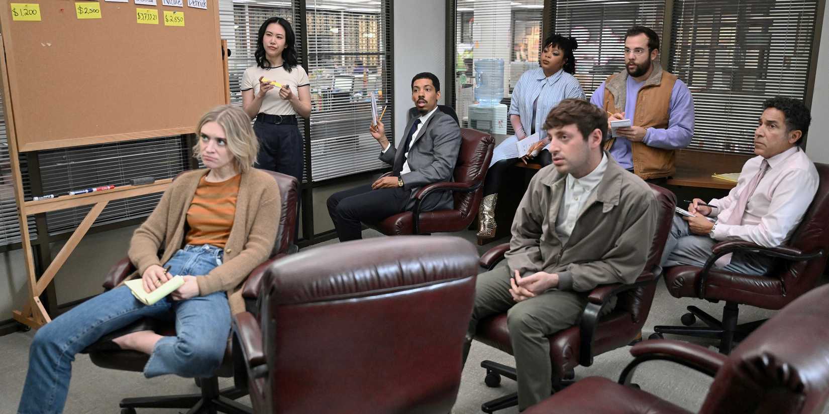 The casting of the newspaper (Chelsea Frei, Ramona Young, Melvin Gregg, Gbemisola Ikumelo, Alex Edelman, Eric Rahill, Oscar Nunez) in the editorial room