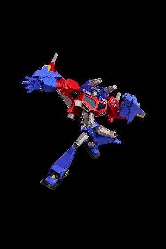 Model Furai Transformers dari Flame Toys: Kit model Wingblade Optimus Prime yang dianimasikan sedang terbang.