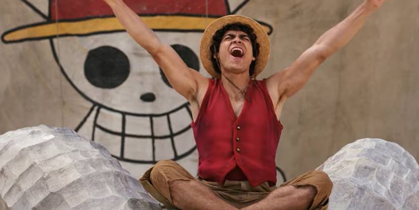 Netflix One Piece live-action Luffy with Straw Hat Pirates flag behind