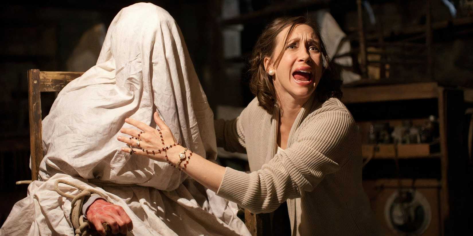 Lorraine Warren helps carry out an exorcism in conjuration