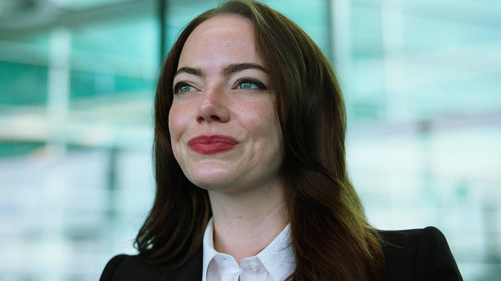 Emma Stone's Bugonia Finally Sets Netflix Release Date
