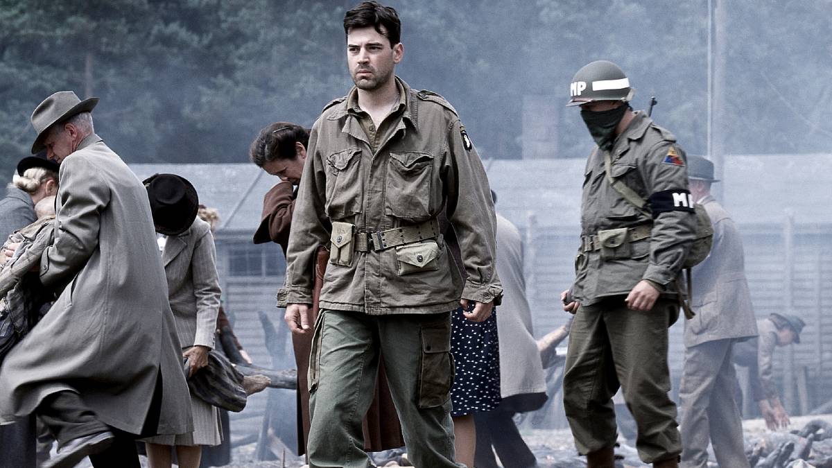 25 Years Later, Steven Spielberg & Tom Hanks' 94% War Miniseries Manages to Beat Saving Private Ryan in 1 Major Way