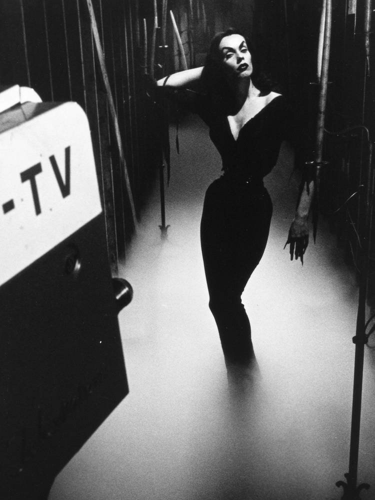 Vampira hosts the show