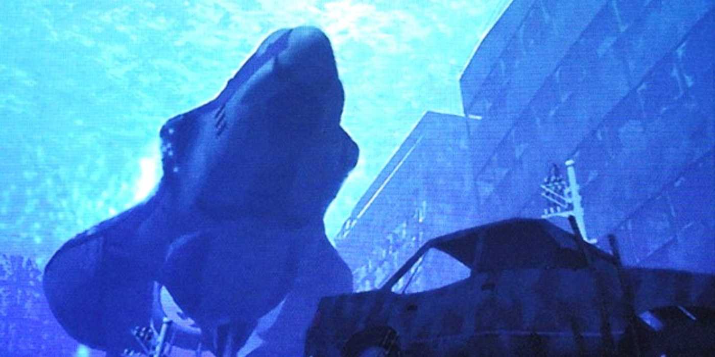 No. 6 fleet ship advances in Blue Submarine No. 6.