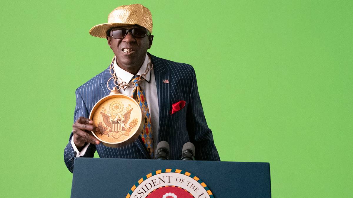 Flava Flav Stole the Show in the Forgotten Sitcom Under One Roof